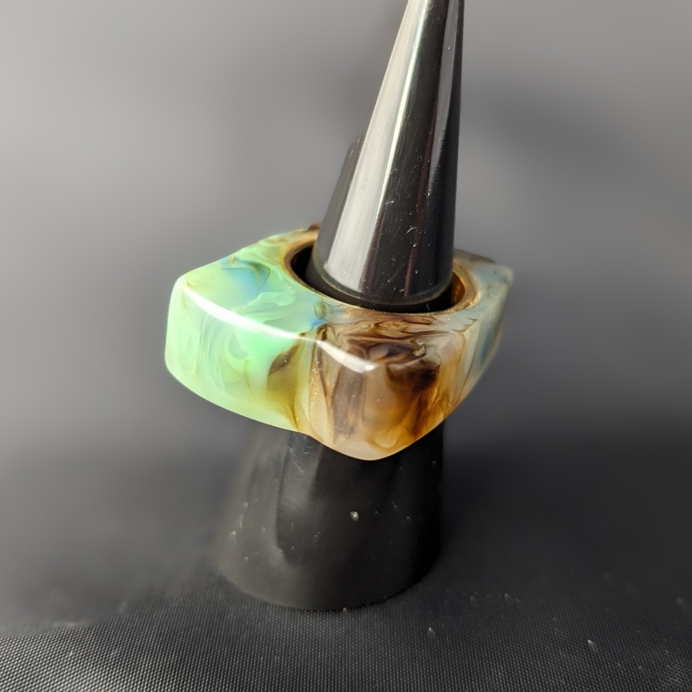 Jewelmint Resin Ring